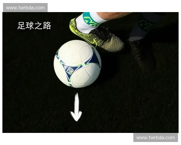 以跑位预判为核心的足球战术洞察与实战应用训练方法深度解析大全